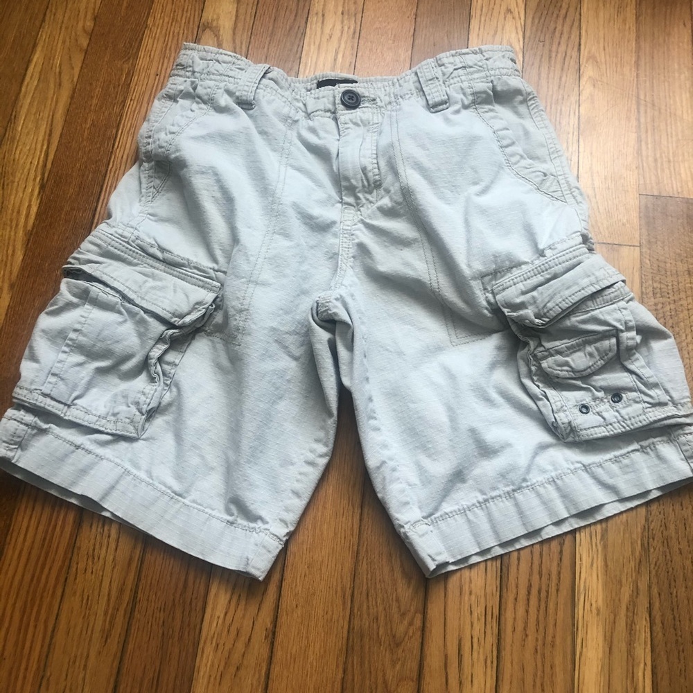 Men’s Aeropostale Cream Stretch Cargo Shorts